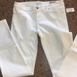 Distressed Low rise skinny